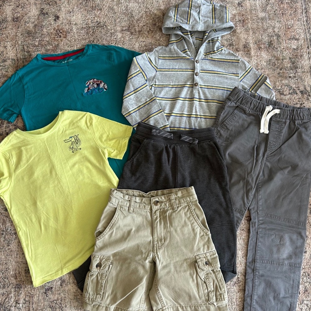 Boys Size 6/7 Lot of Clothes T-Shirts Cargo Shorts Pants